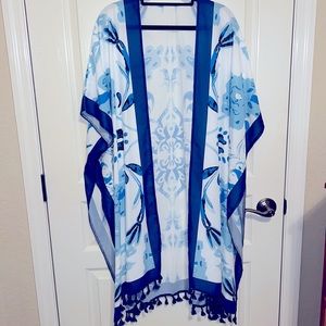 Kimono Blue Floral Print w Fringe